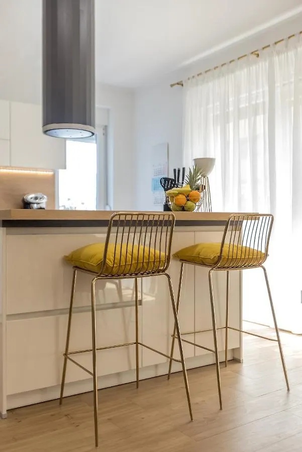 Apartment & Room Ileana 스플리트